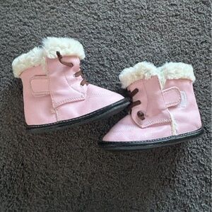 Adorable Pink Fleece-Lined Kids Boots